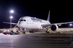 Air France celebra con un video in volo a 8k il Boeing 787