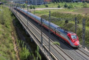 Trenitalia: viaggiatori a +15% in agosto, oltre quota 35 milioni