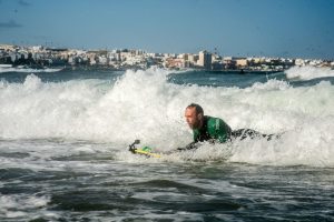 Viaggio Italia: un pacchetto accessibile per yoga, surf e dune-buggy a Fuerteventura