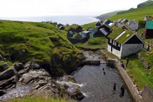 Faroe, 18 isole sconosciute per una vacanza tutta natura