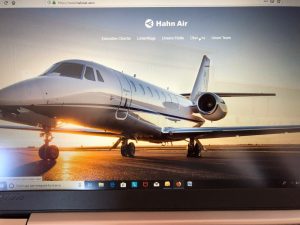 Hahn Air sostiene la diversità e aderisce a “25by2025”