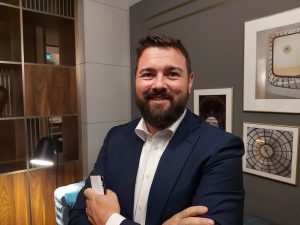 L’Nh Milano Touring inaugura la prima Lobby Alive