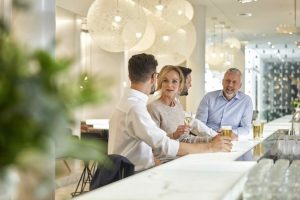 Klm, ecco la rinnovata Crown Lounge non Schengen ad Amsterdam