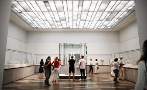 Louvre Abu Dhabi festeggia i due anni di apertura con due milioni di visitatori