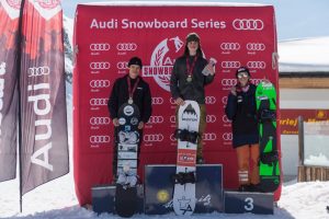 Jet Park sponsorizza un giovane snowboarder sotto la bandiera rossocrociata per le Olimpiadi