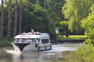 Le Boat, completato rinnovamento della flotta “vision” pronta per navigare sui fiumi d’Europa
