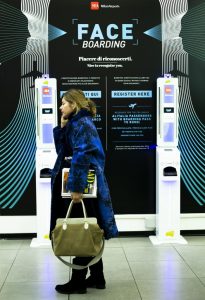Linate: operativo il “face boarding” che azzera le attese ai controlli sicurezza