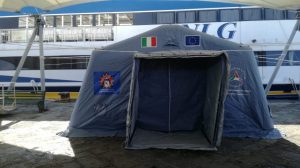 Porto di Sorrento: un postazione per rilevare la temperatura dei turisti