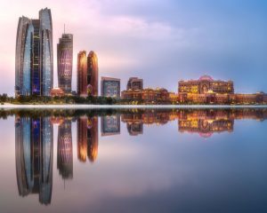 Abu Dhabi guarda al 2030: i 4 pilastri della strategia che punta ai 39,3 milioni di arrivi