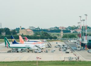 Aeroporti di Puglia: Alitalia riapre i voli su Brindisi