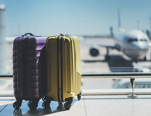 L'Icao vieta i bagagli a mano sugli aerei. Solo zaini e borse
