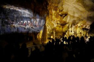 Grotte di Frasassi: 270 mila visitatori nel 2022. Superato il 2019