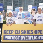 O'Leary consegna all'Ue la petizione per garantire i sorvoli dei cieli francesi durante gli scioperi