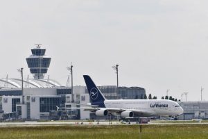Lufthansa proroga almeno fino al 13 aprile la sospensione dei voli per Teheran