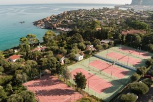 Club Med con la Sinner-mania rafforza l’unicità negli sport legati al turismo