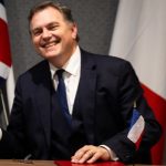 Il ministro dei trasporti francese non vuole cedere ai sindacati