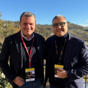 Il senatore Gian Marco Centinaio con Nicola Romanelli, founder Travel Hashtag advisory
