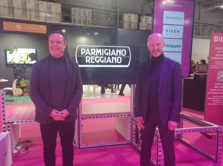 Parmigiano Reggiano, da prodotto iconico a luogo da visitare