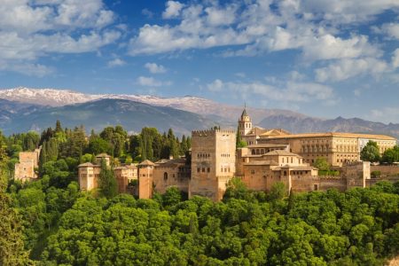 https://www.travelquotidiano.com/wp-content/uploads/2026/03/Granada-450x300.jpg