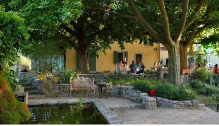 Une campagne en Provence punta sul mercato italiano, vacanze relax tra natura e cultura