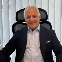 Sofly accelera sul mercato e presenta il suo approccio «new classic»