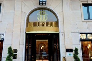 Due Torri Hotel Verona punta sulla cultura: un libro per raccontare la destinazione