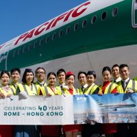Cathay Pacific celebra i 40 anni di collegamenti dall’Italia