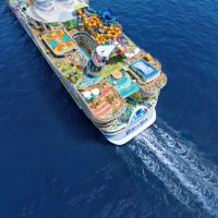 Legend of the Seas svela i suoi punti di forza, fra nuovi spettacoli ed esperienze culinarie