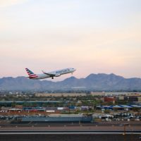 American Airlines: estate da record con 750.000 voli e 75 mln di passeggeri
