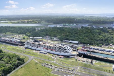 https://www.travelquotidiano.com/wp-content/uploads/2026/05/3.-MSC-Poesia-Panama-Canal-Transit-450x300.jpg
