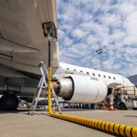 Crisi carburante: l'Ue apre al jet fuel Usa, ma l'Easa avverte sui rischi