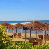 BiHoliday inaugura la stagione estiva con le nuove aree premium in spiaggia