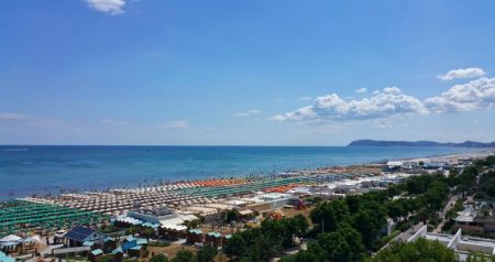 Riccione conquista la Bandiera Blu e la Bandiera Azzurra 