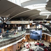 Roma Fiumicino accoglie il nuovo Ferrari Spazio Bollicine, nell'area extra Schengen del T3