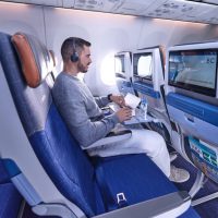 Flydubai aggiunge capacità sulle rotte da Napoli e Milano Bergamo per Dubai