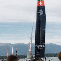 L'Explora Journeys Swiss SailGp Team sul lago di Ginevra
