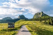 https://www.travelquotidiano.com/wp-content/uploads/2026/09/Trekking-Gurnigel–Stockhorn-©Stockhorn-AG.jpg