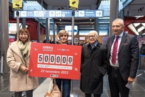 Salgono a mezzo milione i passeggeri transitati dall’aeroporto di Perugia: è la prima volta