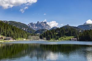 Blu Hotels ancora nove anni alla guida del Grand Hotel Misurina che sarà rinnovato in vista delle Olimpiadi