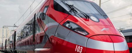 Frecciarossa è treno ufficiale del Salone del Mobile di Milano: tariffe speciali