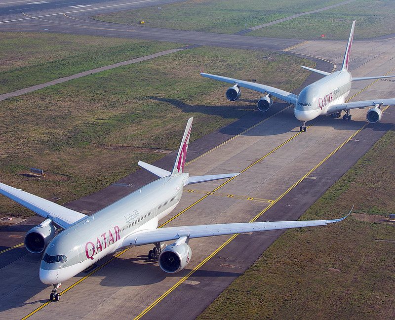 Qatar Airways mette a terra tredici Airbus A350