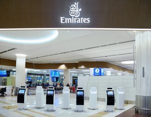 Emirates: viaggio sempre più contactless con i chioschi automatici per il check-in