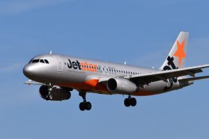 Qantas chiude la low cost Jetstar Asia: stop ai voli dal 1° agosto 2025