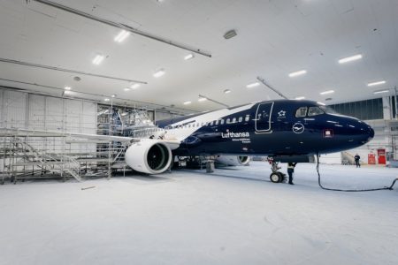 Lufthansa: la livrea del centenario su altri due aerei, un A320neo e un A350-900