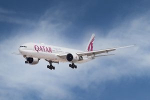 Qatar Airways: oggi «alcuni voli di soccorso, tra cui uno per Roma»