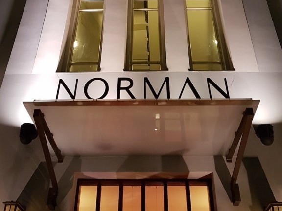 Tel Aviv: il boutique hotel Norman ridefinisce i limiti del lusso in Israele