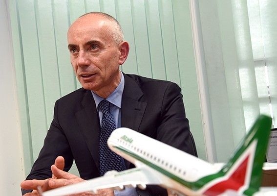 Cassano: «O Fiumicino si dà un piano di sviluppo o Alitalia se ne andrà»