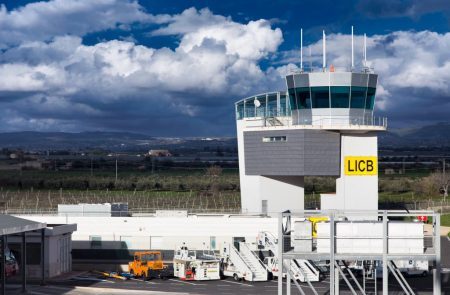 L’inverno di Comiso conta 32 voli settimanali e 3 nuove rotte: Malta, Napoli e Venezia