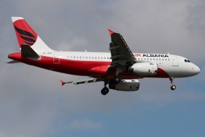 Air Albania: “Nessuna sospensione, si tratta di una procedura amministrativa”