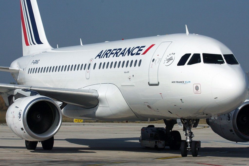 Air France, nuovi voli estivi da Bari e Cagliari a Parigi Cdg
